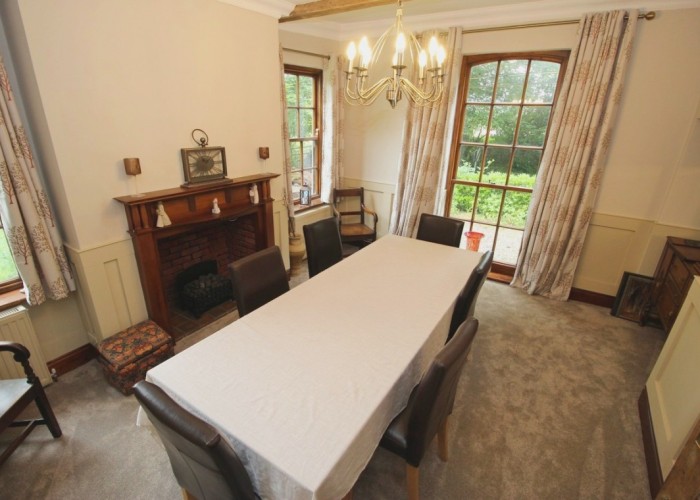 7. Diningroom