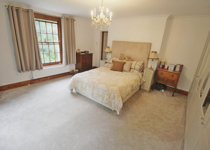 35. Bedroom (Master/En-Suite)