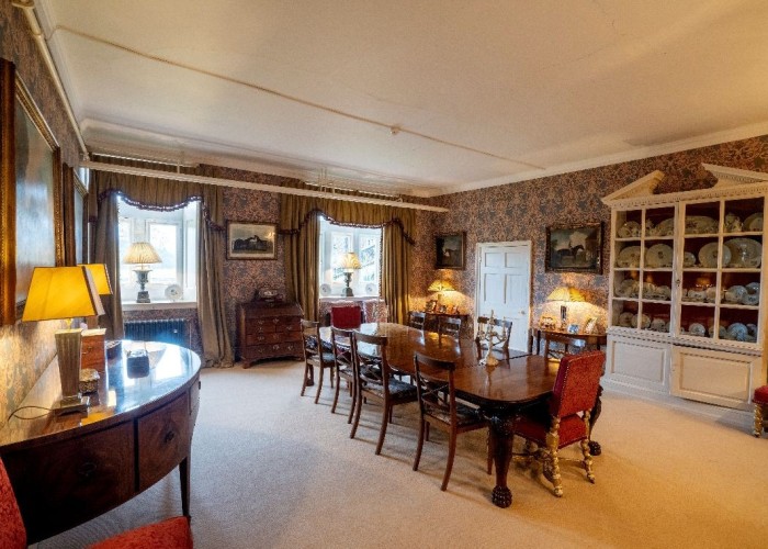 18. Diningroom