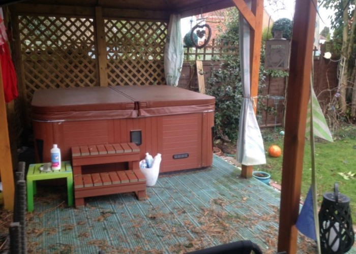 18. Hot Tub/Jacuzzi