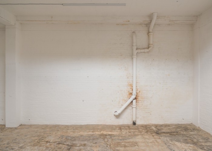 3. Warehouse (Medium)