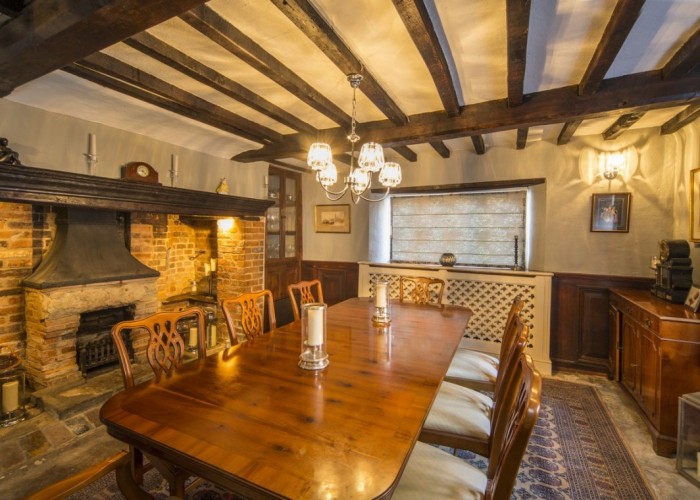 6. Diningroom