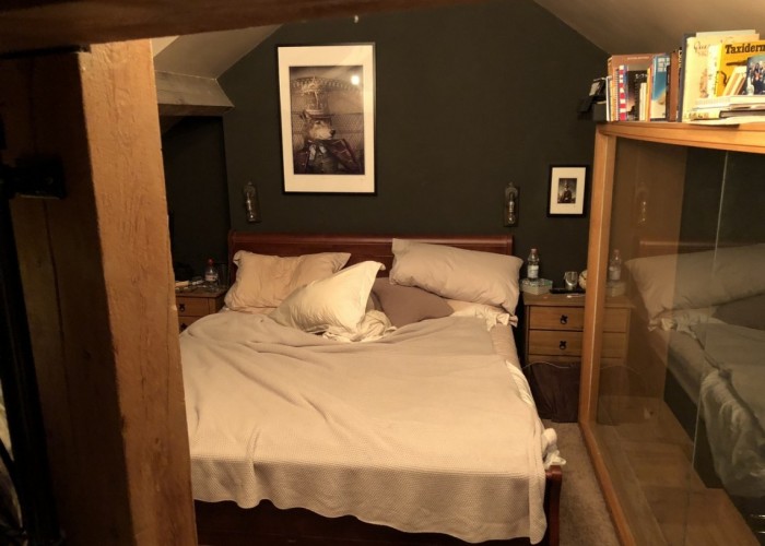 11. Bedroom (Double)