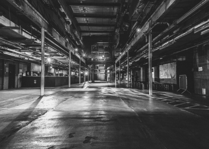 2. Warehouse (Dark)