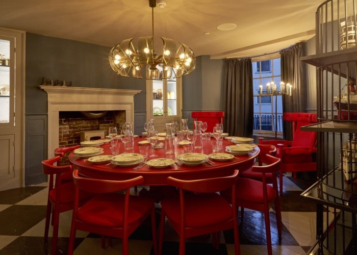 7. Diningroom