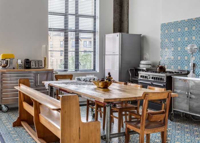 9. Kitchen (Retro)