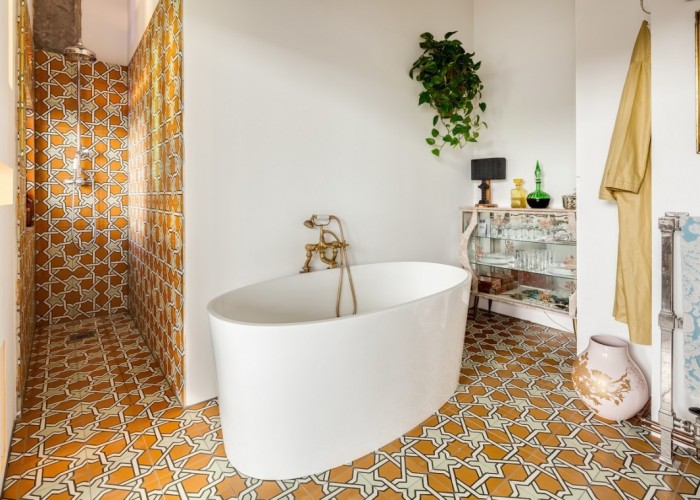 19. Bathroom