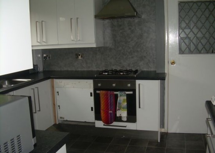 11. Kitchen (Cream or White units)