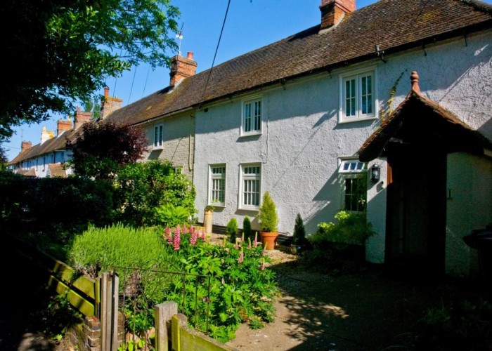 1. House / Cottage Exterior