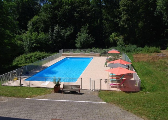 31. Swimming-pool