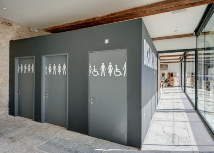 5. Toilet / Toilet Block