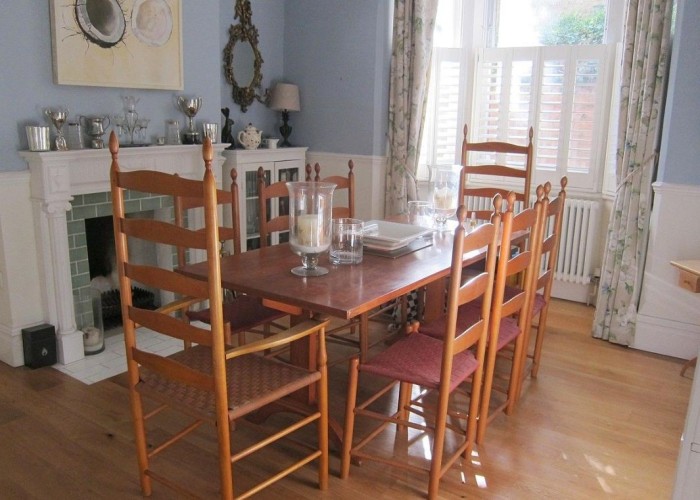 17. Diningroom
