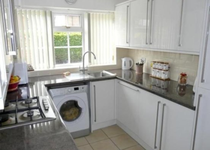 4. Kitchen (Cream or White units)