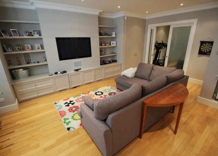 24. Livingroom, Wooden Floor