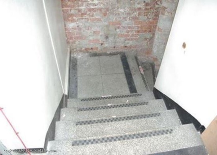 26. Stairway / Staircase