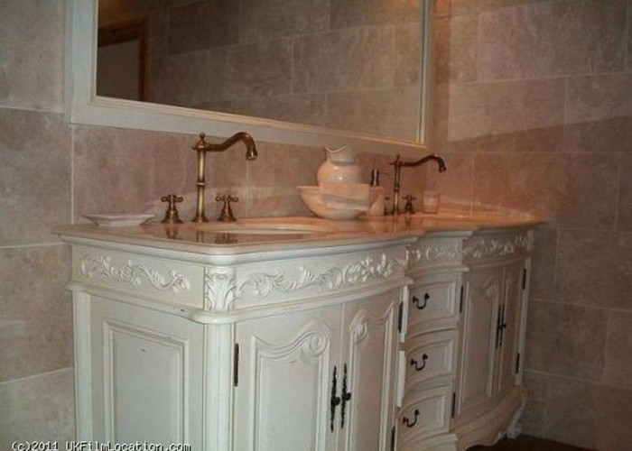 18. Bathroom