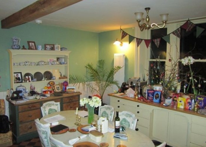11. Kitchen With Table