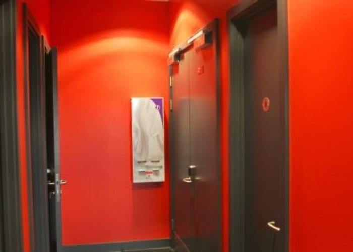 27. Corridor