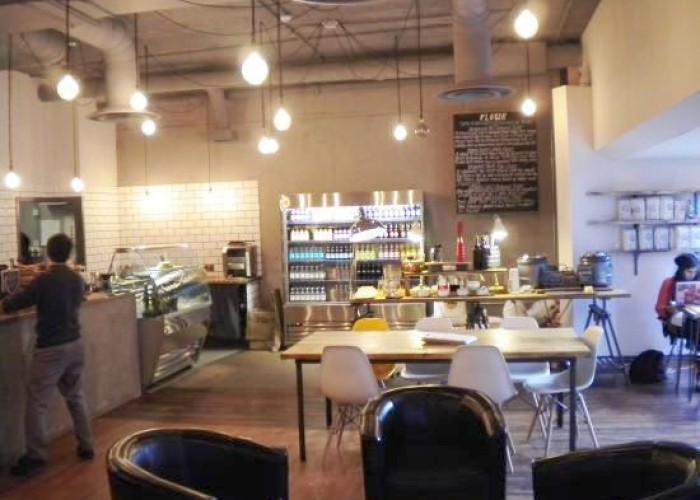 3. Cafe