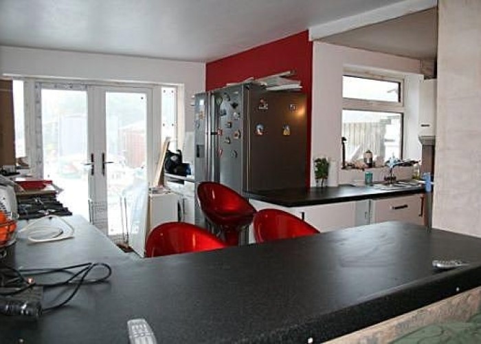 5. Kitchen (With Island)