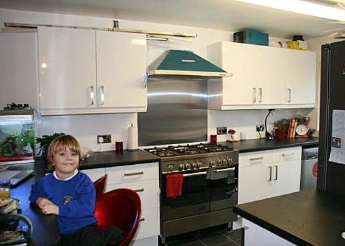 6. Kitchen (Cream or White units)