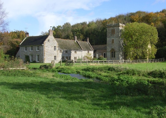 Film Location Hamlet with Arable Farm, Dorset