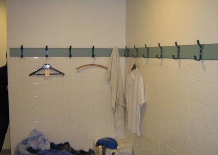 25. Changing Rooms