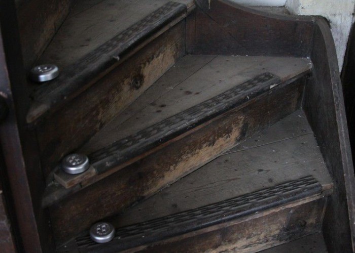 27. Stairway / Staircase