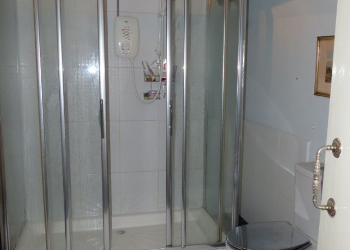 34. Shower Room