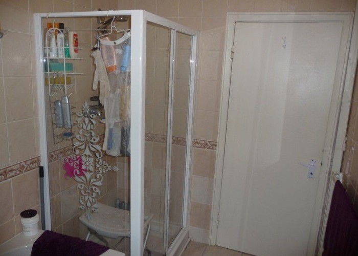 15. Shower Room