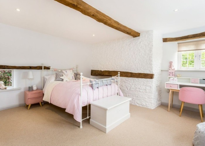 34. Bedroom (Master/En-Suite), Bedroom (Double)