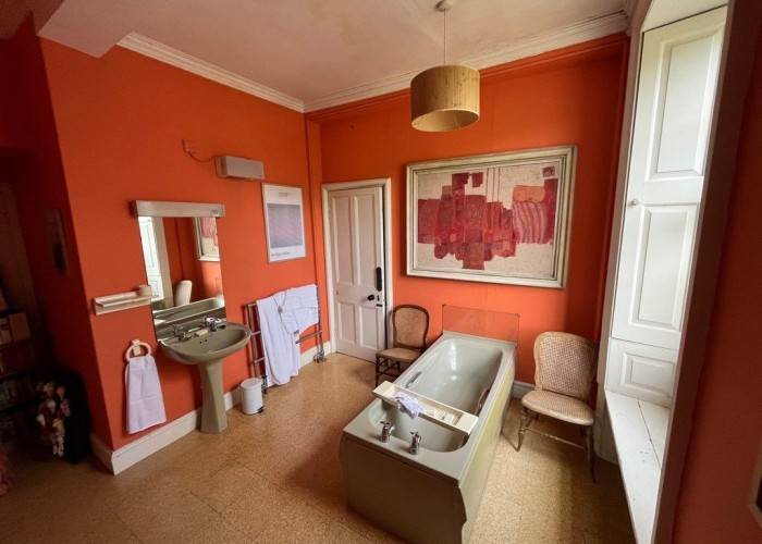 34. Bathroom, Colourful