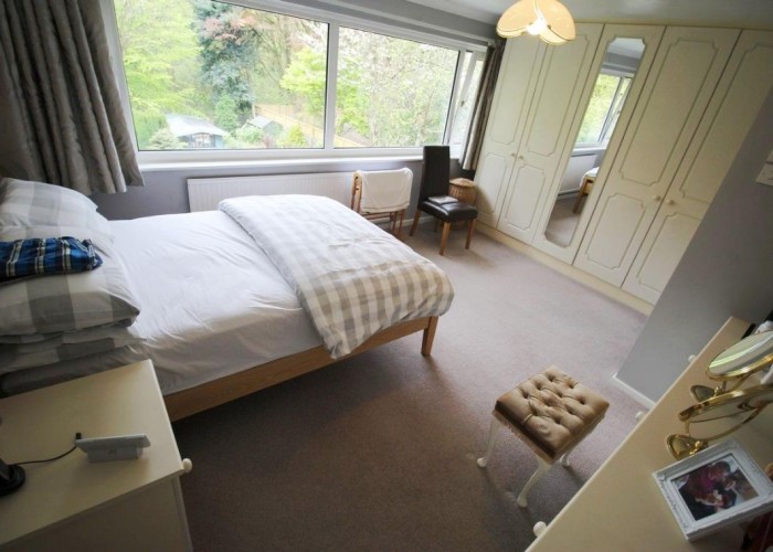 17. Bedroom (Master/En-Suite), Bedroom (Double)