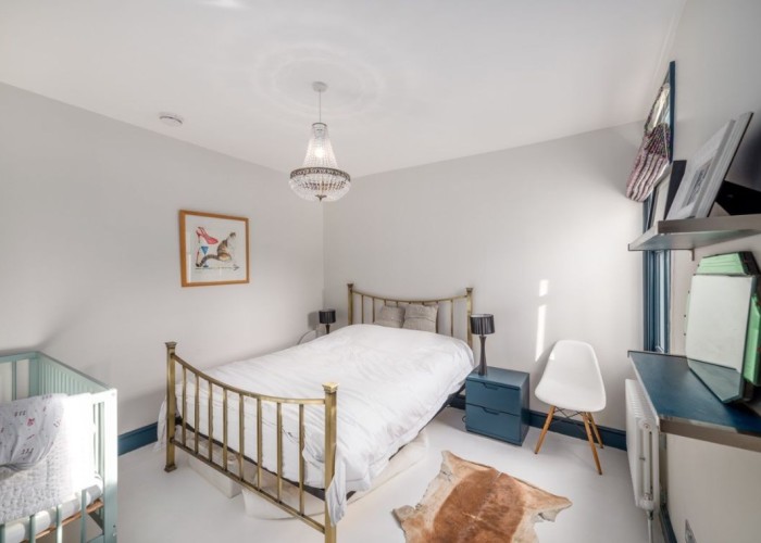 14. Bedroom (Double)