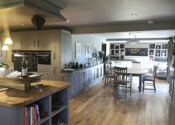 6. Kitchen, Diningroom