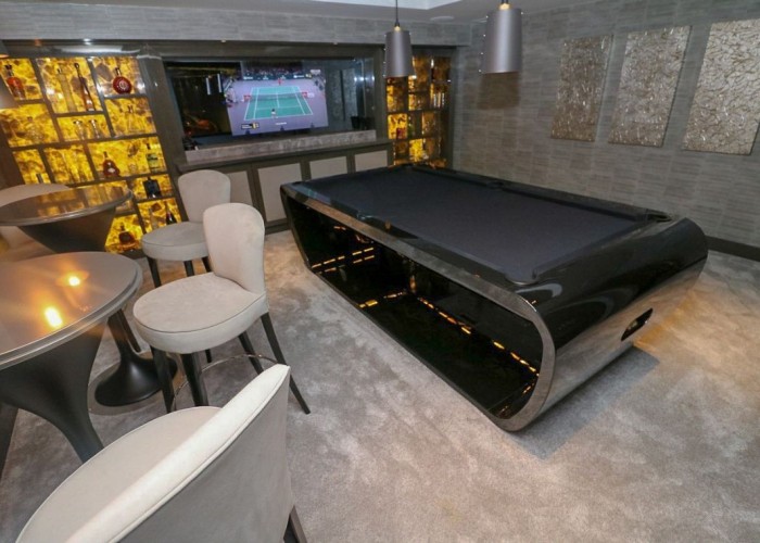 95. Games Room, Billiards / Pool Room, Pub / Bar