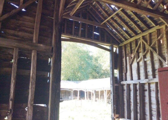 15. Barn