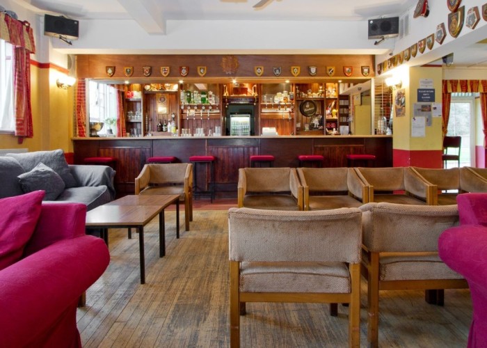 2. Pub / Bar