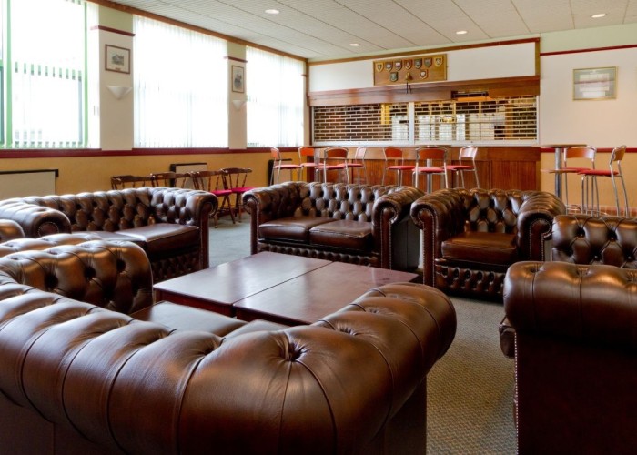 5. Pub / Bar