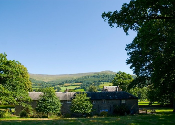 10. Countryside View, Stables