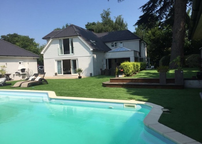 1. Exterior, Swimming-pool, Coronavirus-Friendly