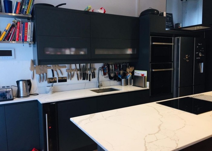 4. Kitchen (With Island)
