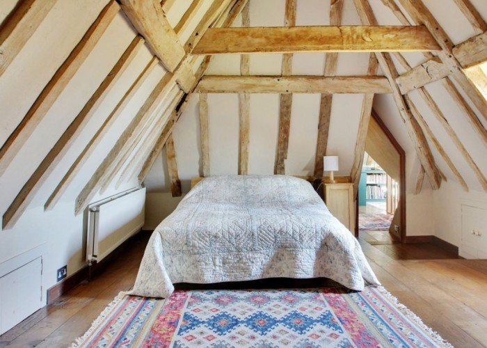11. Bedroom