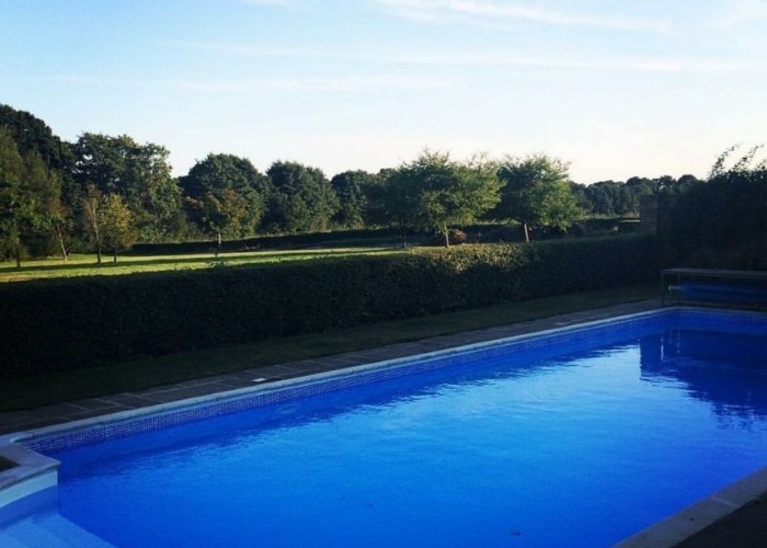 25. Swimming-pool