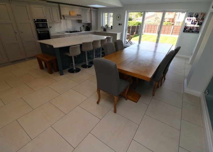 5. Kitchen With Table