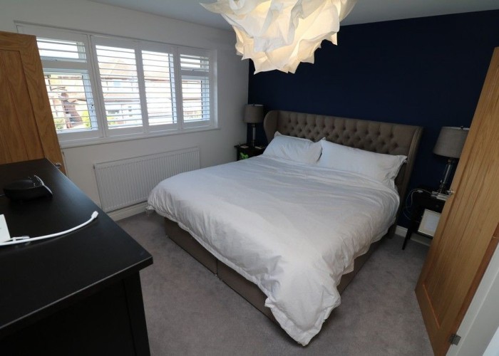 18. Bedroom (Master/En-Suite)