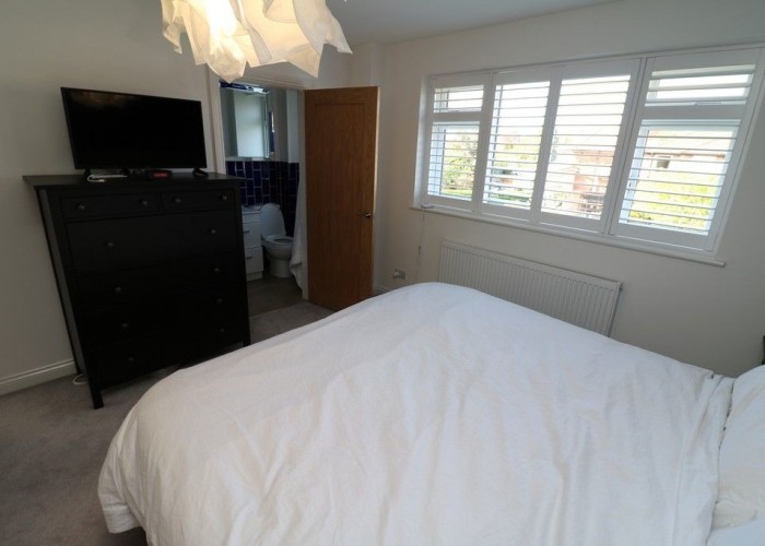 19. Bedroom (Master/En-Suite)