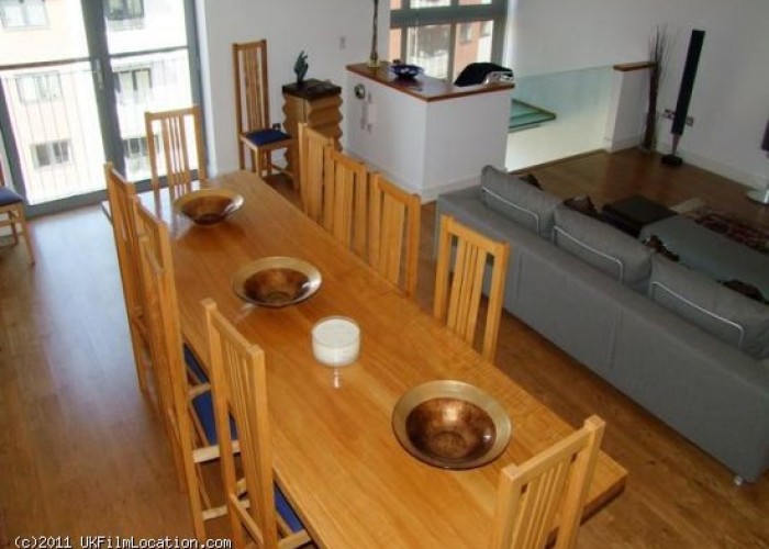 13. Diningroom