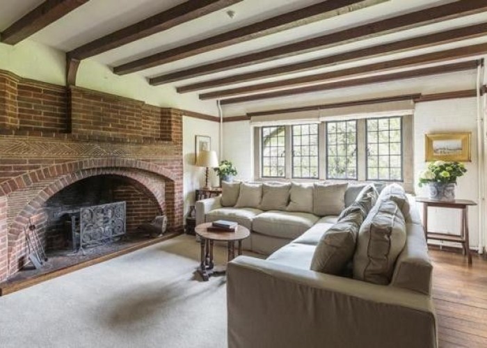 4. Livingroom, Fireplace