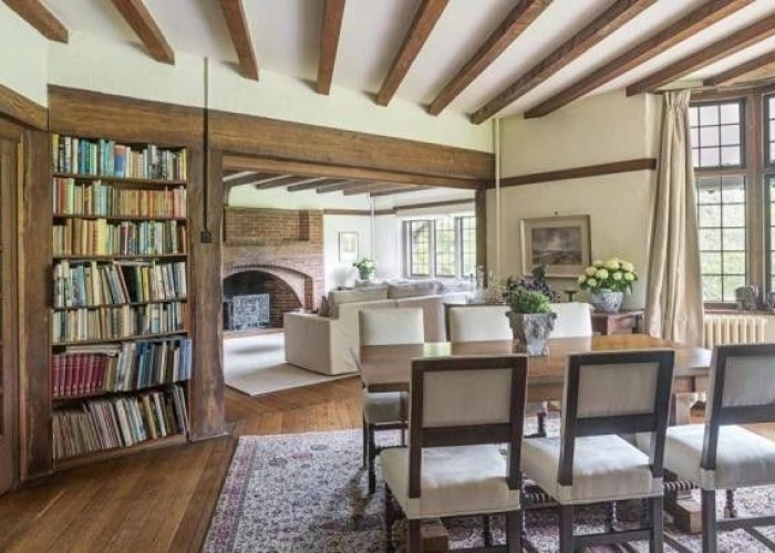 8. Diningroom